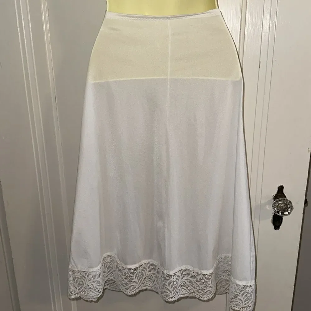 Vintage Olga white‎ half slip with lace hem / as is - Picture 3 of 6
